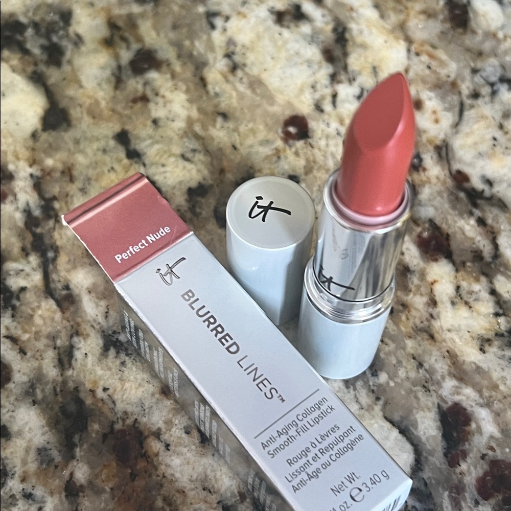 ⚡️🐍IT Cosmetics Blurred Lines Lipstick Perfect Nude - Picture 8 of 10